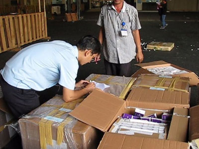 Lô tân dược trị giá gần 3 tỷ đồng nhập lậu qua sân bay Tân Sơn Nhất