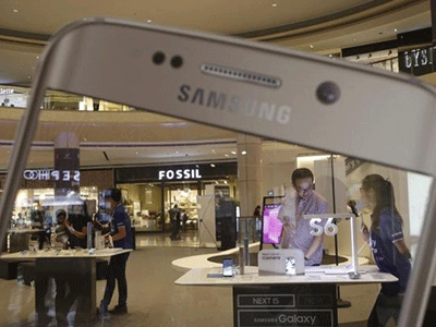 Samsung sẽ giới thiệu Note 5 sớm để tránh đối đầu với iPhone