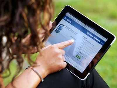 Thiếu nữ tử vong vì ngồi dưới nắng hàng giờ bắt wifi vào Facebook