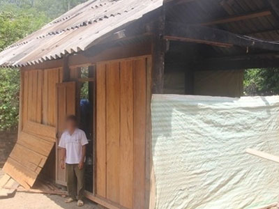Vụ thảm sát ở Nghệ An: Xuất hiện 3 người lạ mặt trong bản