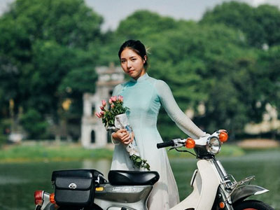Ngỡ ngàng trước vẻ đẹp thiếu nữ của Lam Khê - con gái nghệ sĩ Lê Khanh