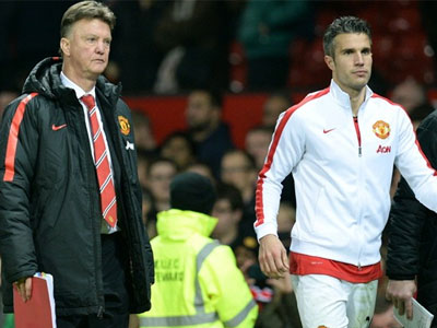 Van Persie chấm dứt tình thầy trò với HLV Van Gaal