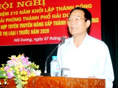 Bí thư thành ủy Hải Dương thôi chức, chờ nghỉ hưu