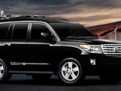 Chi tiết nội thất "xa hoa" trên Toyota Land Cruiser chống đạn