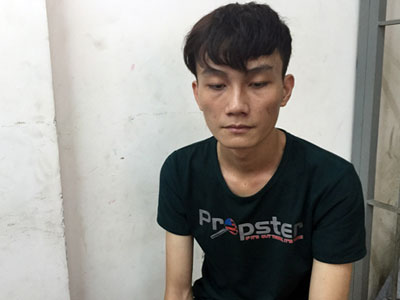 Cảnh sát dỏm đột nhập nhà công an