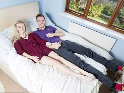 Cặp đôi "người cao 1,75m, kẻ cao 2,15m" gây sốt