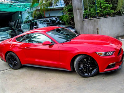 Xe thể thao Mustang 2015 đầu tiên tại Sài Gòn