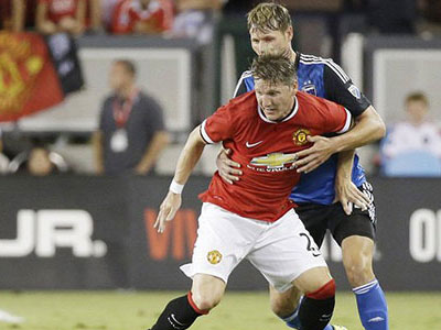 Schweinsteiger chơi tệ khiến Van Gaal tức điên