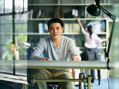 Lao đao vì… chồng quá đẹp trai, tài giỏi