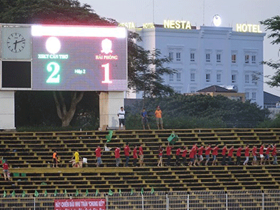 V-League đã nghe mùi... khét