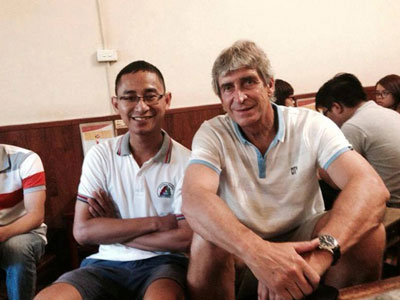 HLV Man City thích ngắm Hồ Gươm, uống cafe Hà Nội