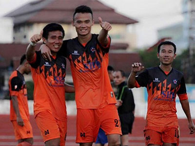 Tiền đạo Việt Nam lập thêm cú đúp, ghi 14 bàn ở Lao League