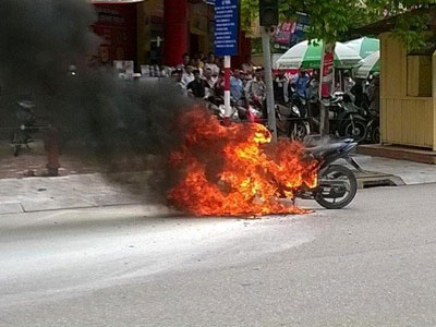 Exciter mới mua một tuần cháy như bó đuốc