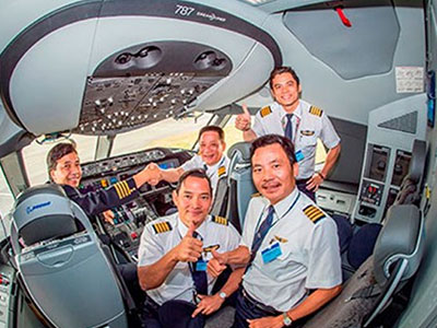 Phi công Việt Nam sẽ lái chiếc máy bay hiện đại nhất thế giới