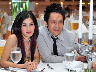Chân dung người vợ vừa tốt nghiệp cấp 3 đã rời nhà theo Duy Mạnh