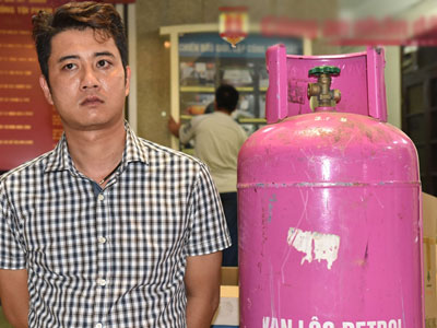 Trước 490 bánh heroin, Nguyễn Quốc Hùng đã đi bao nhiêu chuyến "hàng"?