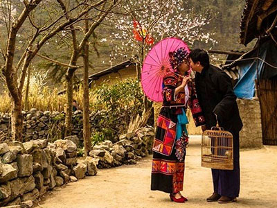 Chuyện tình "anh trai - em gái" của cặp đôi người dân tộc