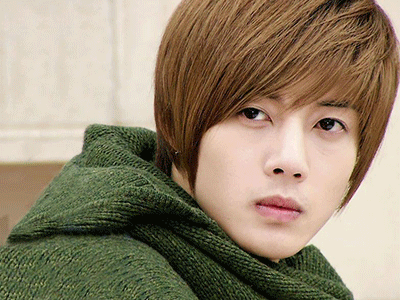 Bạn gái cũ Kim Hyun Joong tiết lộ sự thật gây sốc qua đoạn tin nhắn mới