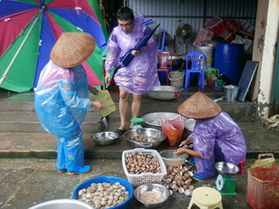 Làm gì khi đi du lịch bị mắc kẹt vì mưa bão