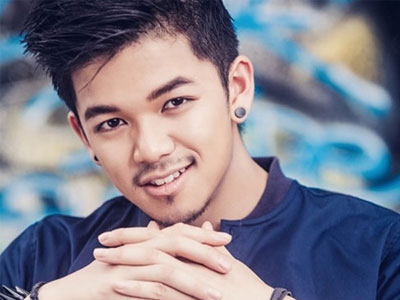 Những điều khó tin về Trọng Hiếu - ca sĩ gây sốt Vietnam Idol 2015