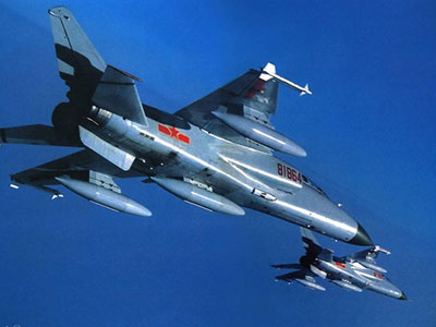 Tiêm kích bom JH-7 Trung Quốc có mạnh hơn Su-22?