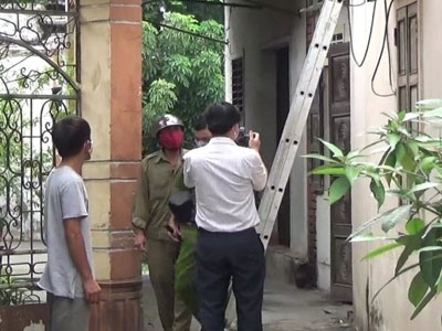 Hai người chết bí ẩn trong ngôi nhà khóa cửa là đôi tình nhân