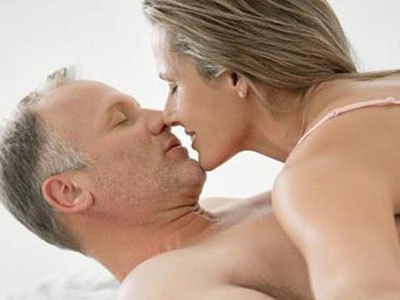 "Góc khuất" ít người biết về chuyện "phòng the" của quý bà U50