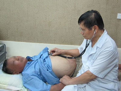 Bác sĩ kinh hãi vì giun sán "bò" khắp cơ thể bệnh nhân
