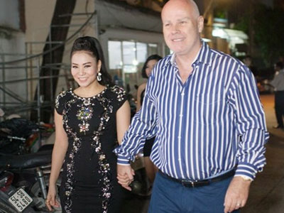 Thu Minh: "Tôi giảm cân chậm vì nuôi con bằng sữa mẹ"