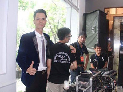 Chân dung bầu sô dùng ảnh nóng tống tiền "mối tình đầu thứ 4"