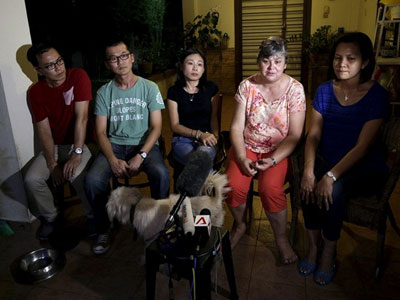 Thân nhân MH370: "Tôi không tin"