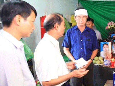 "Chúa đảo" Tuần Châu tiếp tục ủng hộ cho người dân vùng lũ