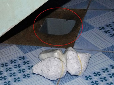 Nghìn tép heroin được giấu dưới nền gạch thế nào?
