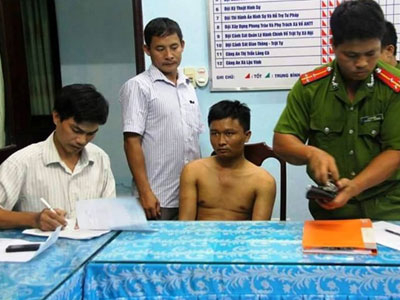 Sau một ngày đói khát, tên cướp xe SH bị bắt khi đi mua cơm