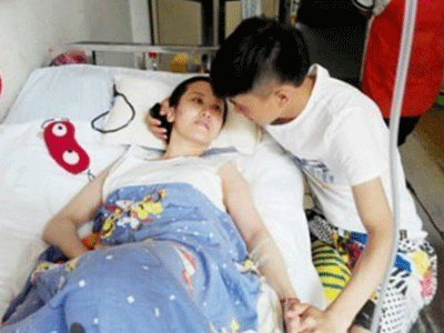 Chuyện chàng trai chăm bạn gái hôn mê lay động cư dân mạng