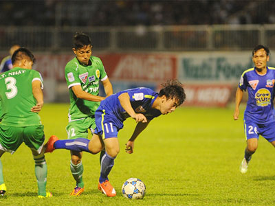 HAGL 1-1 Cần Thơ: HAGL giành 1 điểm với 10 người trên sân
