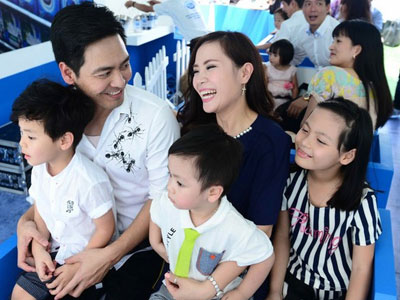 Chân dung người vợ "đầy tật xấu" của MC Phan Anh
