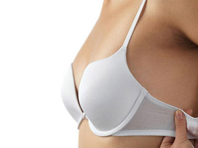 Thoát chết thần kỳ nhờ áo nịt ngực có gọng