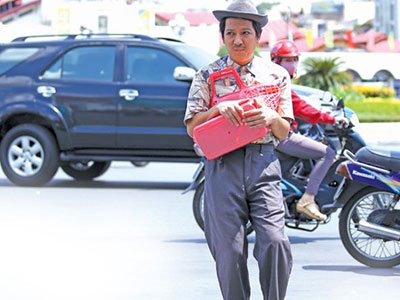 2 lần bị đuổi học và cuộc sống "nghèo 8 kiếp" của Trường Giang