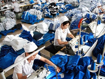 Ai được, ai mất khi Nhân dân tệ phá giá?