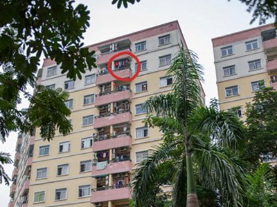 Bé trai 7 tuổi rơi từ tầng 10 qua cơn nguy kịch