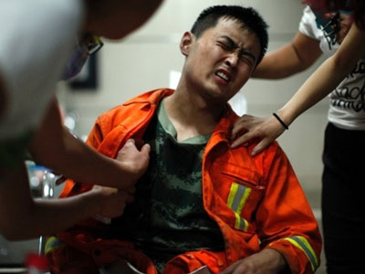 Lính cứu hỏa Thiên Tân: "Mẹ ơi cứu con"
