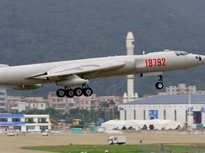 Máy bay ném bom H-6K Trung Quốc làm Mỹ run sợ