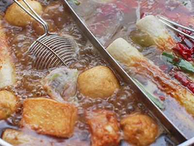 Ngã vào nồi lẩu và tử vong do tranh nhau trả tiền ăn