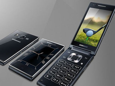 Smartphone nắp gập của Samsung ra mắt