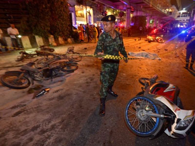 Ai đánh bom ở Bangkok đêm qua?