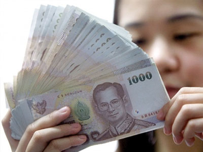 Chứng khoán giảm, baht Thái xuống đáy 6 năm vì vụ nổ Bangkok