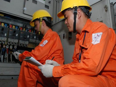 EVN cấm cán bộ uống rượu, đánh bài khi trực ca