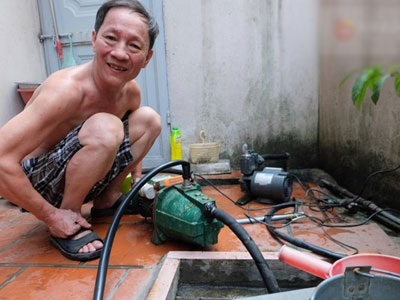 Hà Nội: Bi hài cảnh phải tạm "di cư" về quê vì mất nước kéo dài