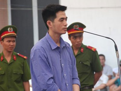 Kẻ đâm chết vợ, xả nước cho ngạt con 9 tháng tuổi lĩnh án
